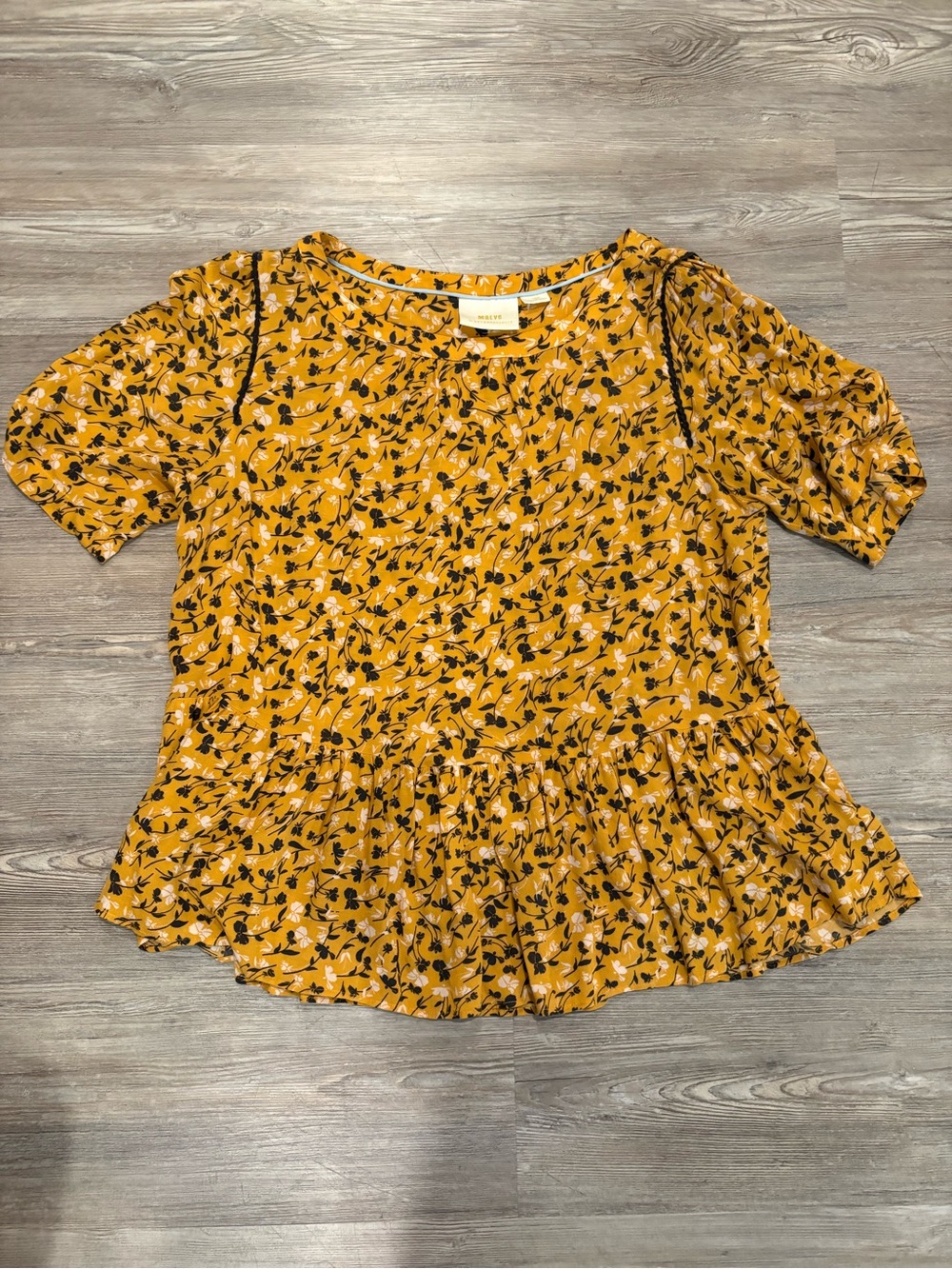 Anthropologie Maeve Cheyenne
Peplum Yellow Floral Boho
Blouse Size Large